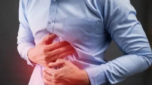 بدائل طبيعية لتخفيف آلام المعدة وتقليل الانتفاخ دون أضرار الأدوية